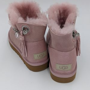 UGG josey NWT